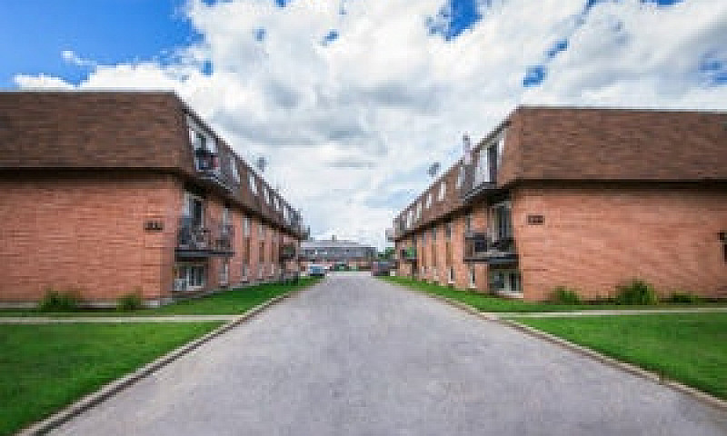Spacious 3 Bedroom A...