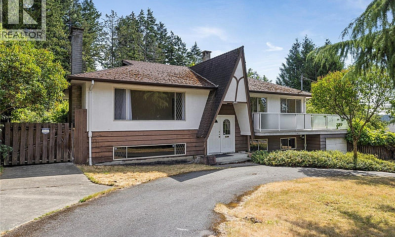 2999 King Richard Dr...