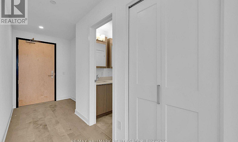 2604 - 340 Queen Str...