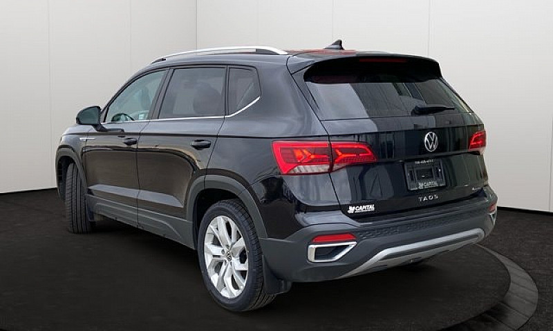 2022 Volkswagen Taos...