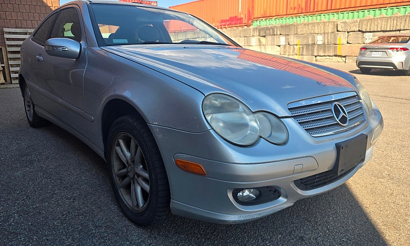 2005 Mercedes Benz C...