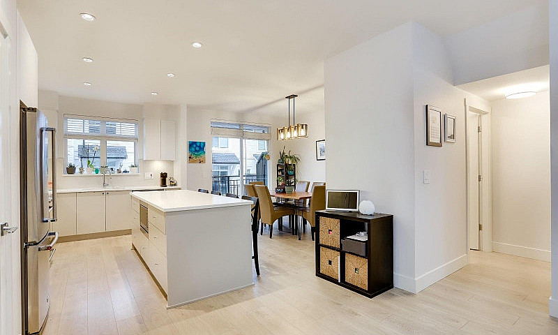 118 2070 Oak Meadows...