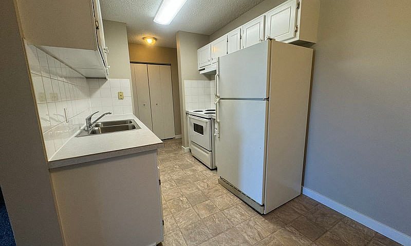 Spacious 1 Bedroom C...