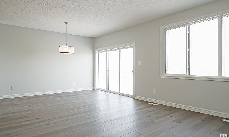 16535 3 St Ne Edmont...