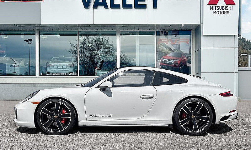 2017 Porsche 911 2Dr...