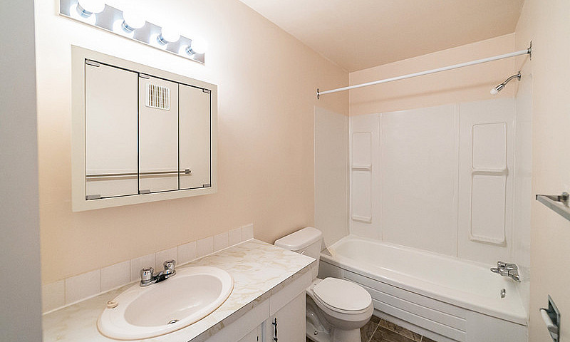 2 Bedroom Bi-Level -...