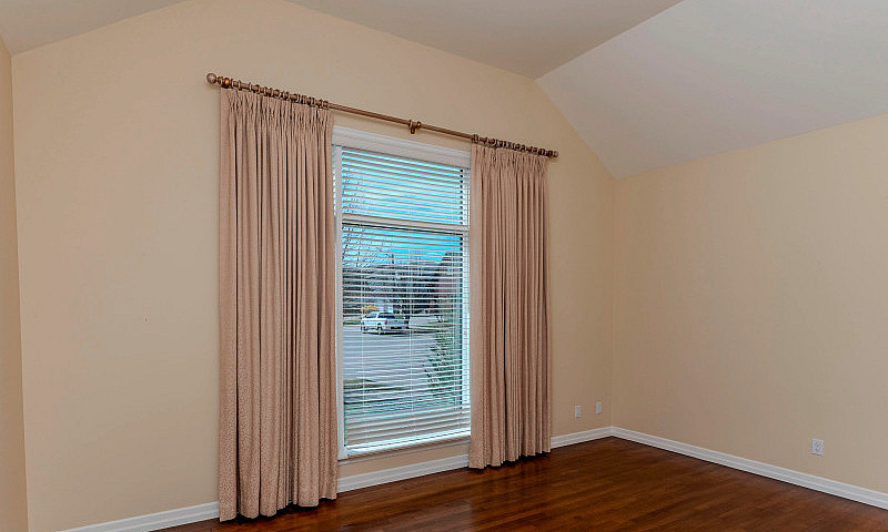 356 Fairbrooke Cres ...