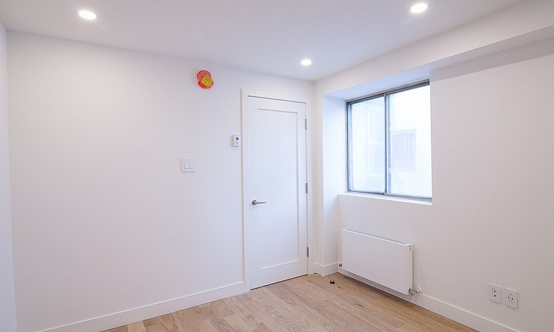 Modern One Bedroom A...