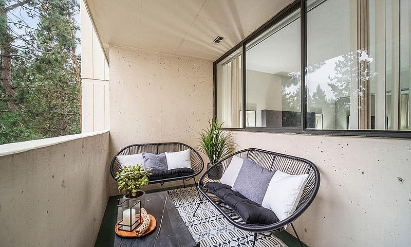 Studio Apartment For...