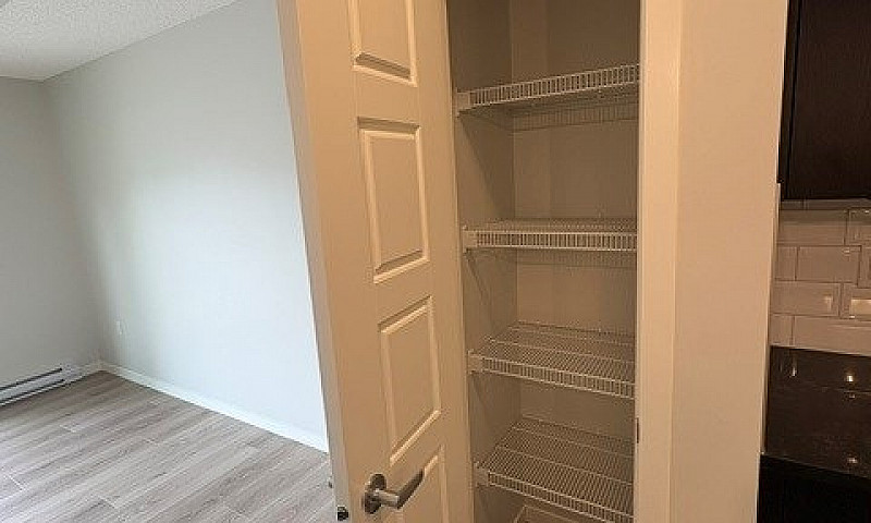 1 Bed + Den, 2 Bath ...