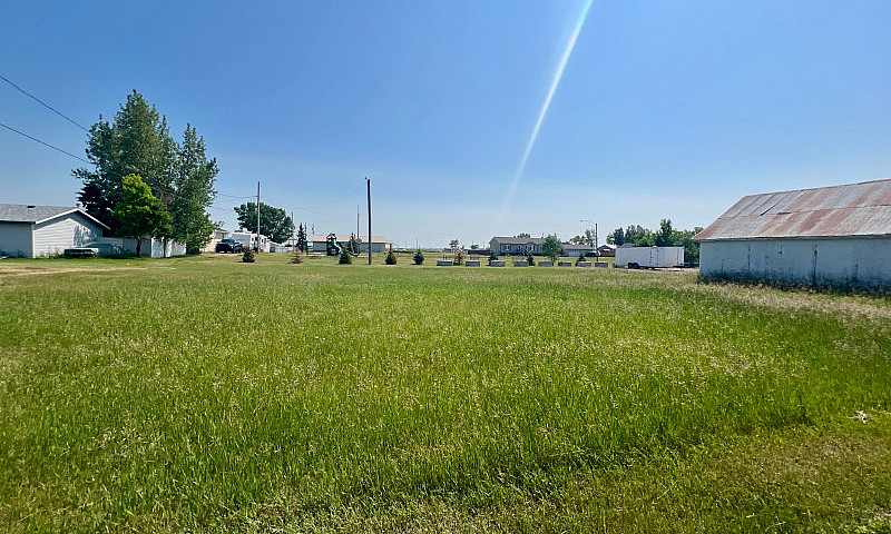 207 Coteau Street - ...