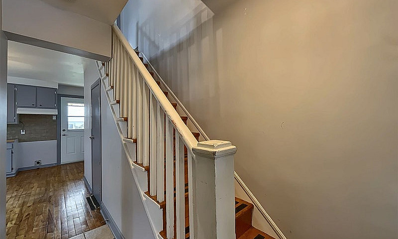 $422,000 - Duplex Fo...