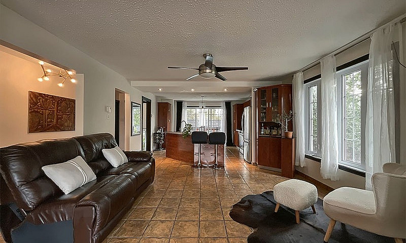 $749,000 - Bungalow ...