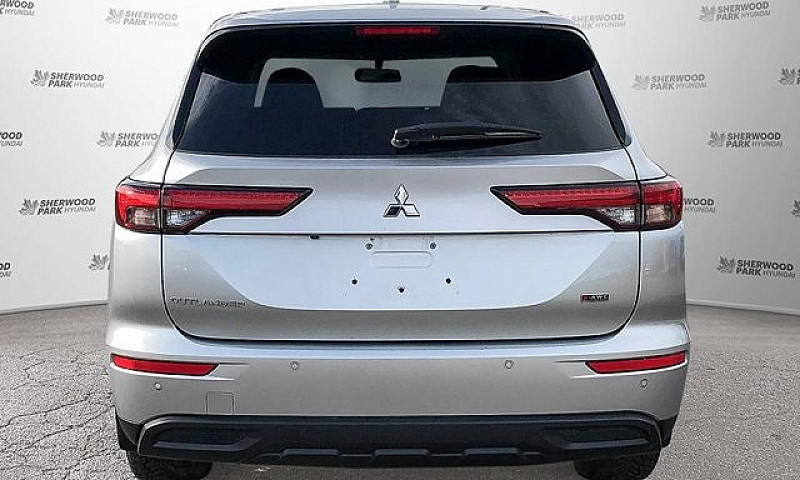 2024 Mitsubishi Outl...