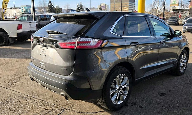 2023 Ford Edge Titan...
