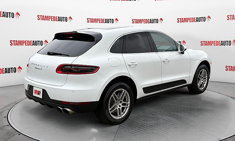 2015 Porsche Macan S...