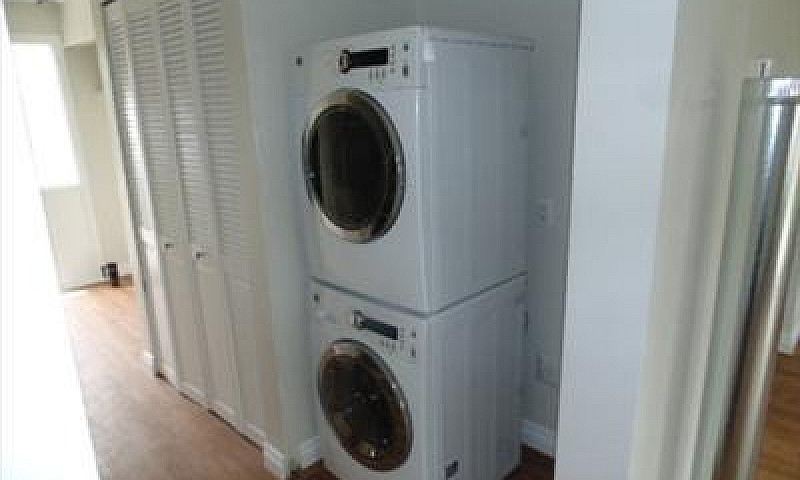 3 Bedroom & 3+Den To...