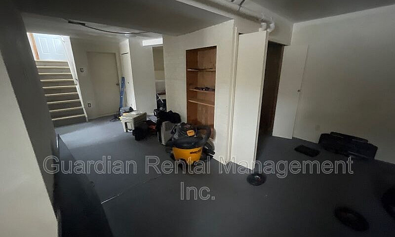 4 Bedroom, 2 Bath Ho...