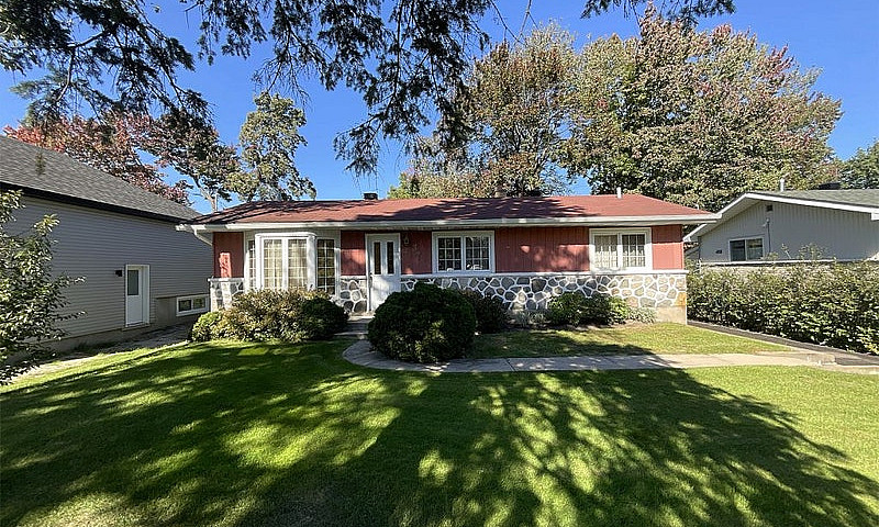 $574,900 - Bungalow ...