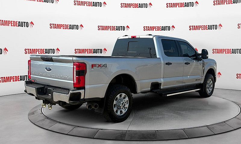 2023 Ford Super Duty...