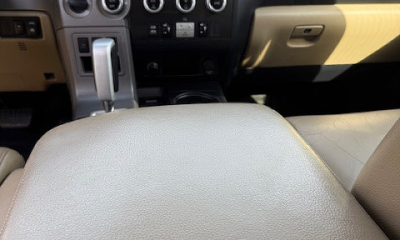 2015 Toyota Sequoia ...