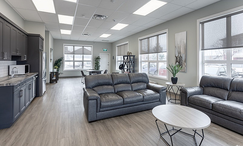 2 Bedroom Suite In R...