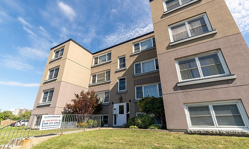Westchester Apartmen...