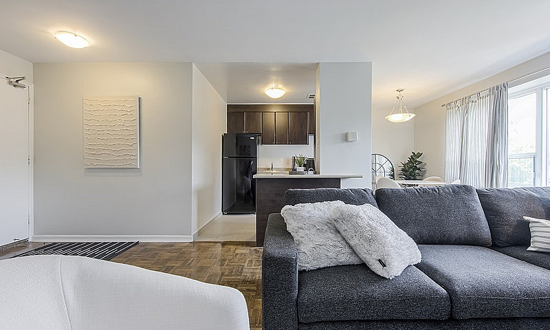 1 Bedroom - Upper Be...