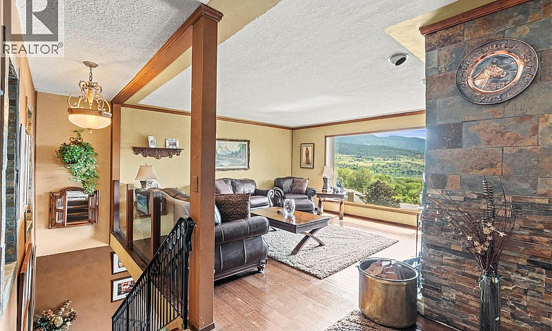 9015 Russet Drive Co...