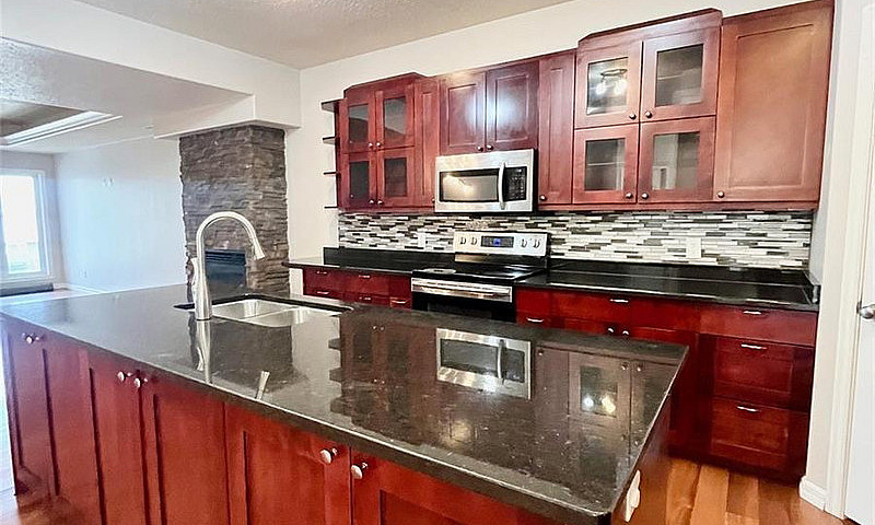 3 211 20Th Street W ...