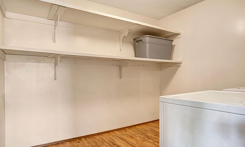 2 Bed X 1 Bath Apart...
