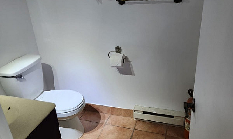 House For Rent In La...