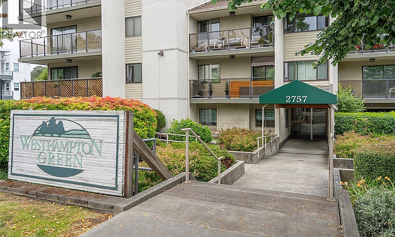 104 2757 Quadra St V...