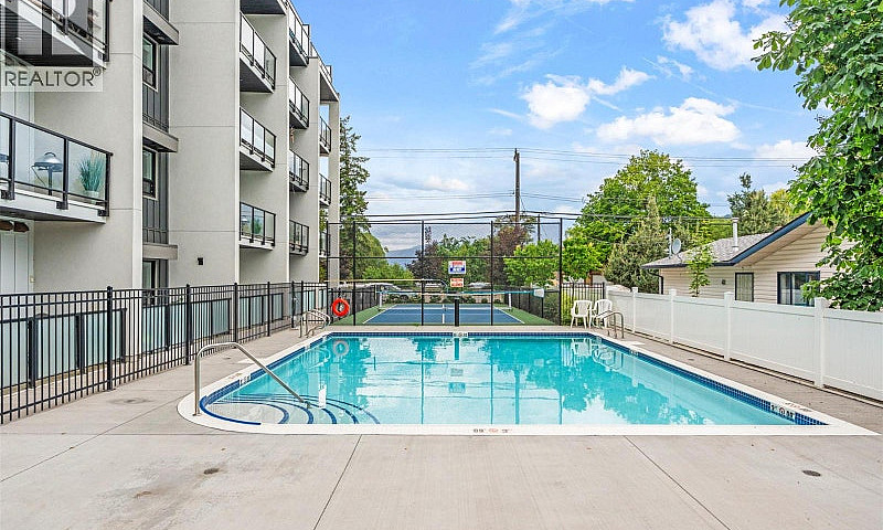 2555 Lakeshore Road ...