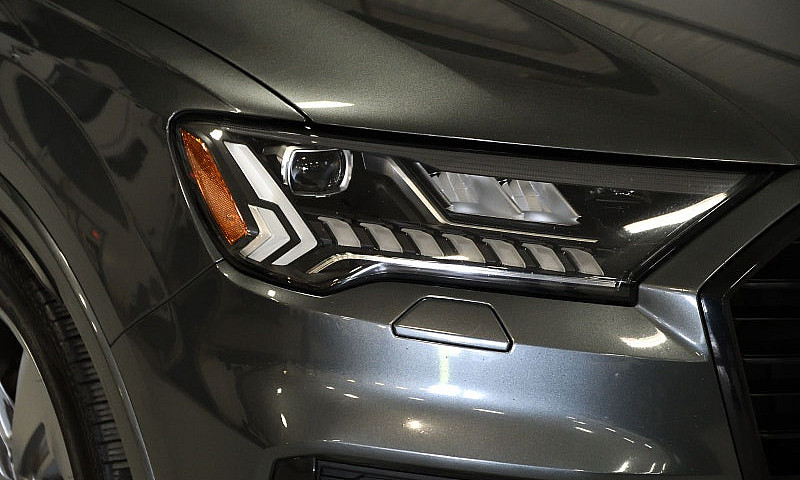 2023 Audi Q7 Technik...