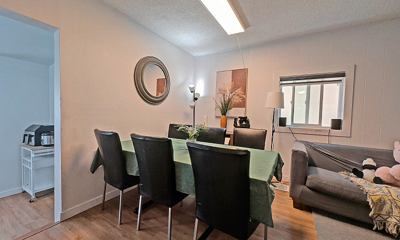 Lovely 4 Bedroom & 2...