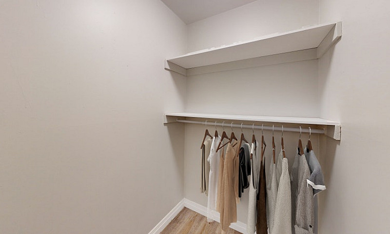 323 Niagara Blvd - 1...