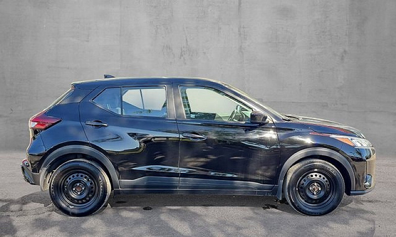 2025 Nissan Kicks Pl...