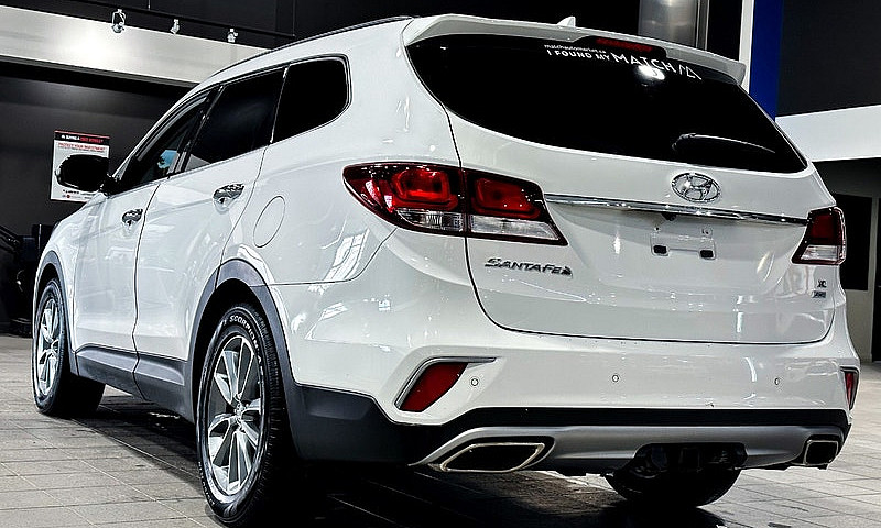 2017 Hyundai Santa F...