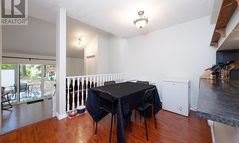 8511 Timber Court Bu...