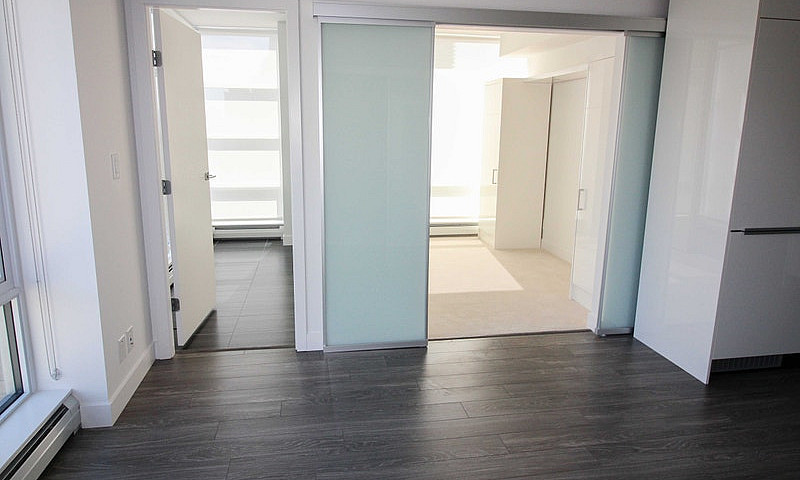 2004-1283 Howe Stree...