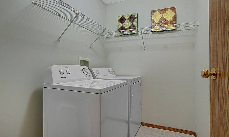 2 Bed X 1 Bath Apart...