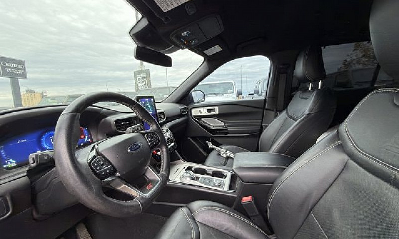 2022 Ford Explorer S...