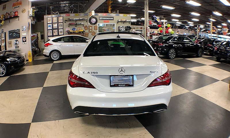 2018 Mercedes-Benz C...
