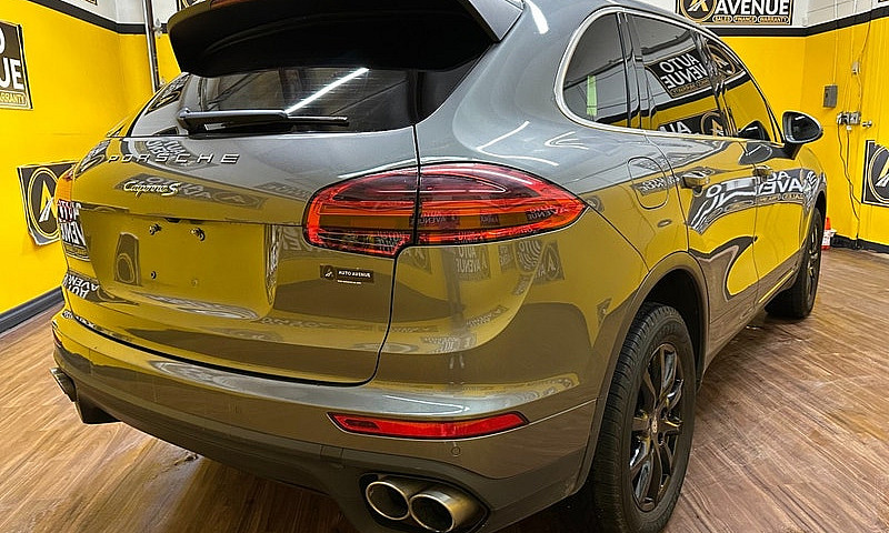 2016 Porsche Cayenne...