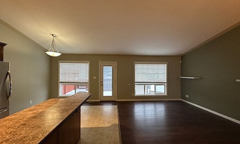 Oriole Park 4 Bed 2 ...