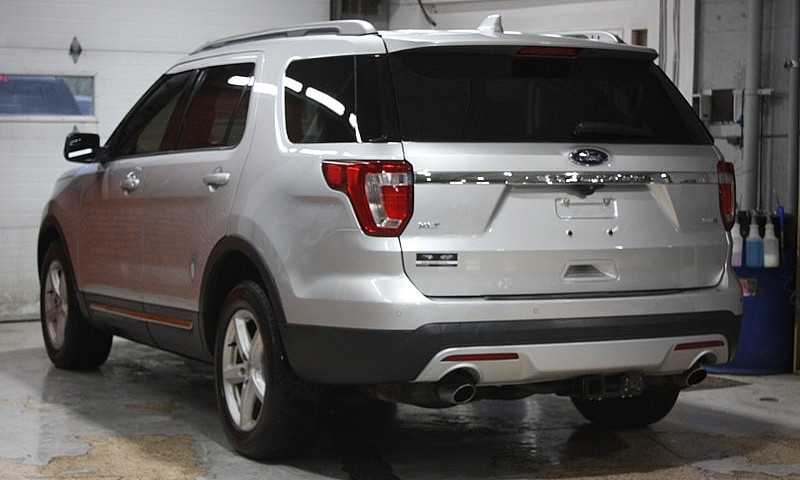 2016 Ford Explorer X...