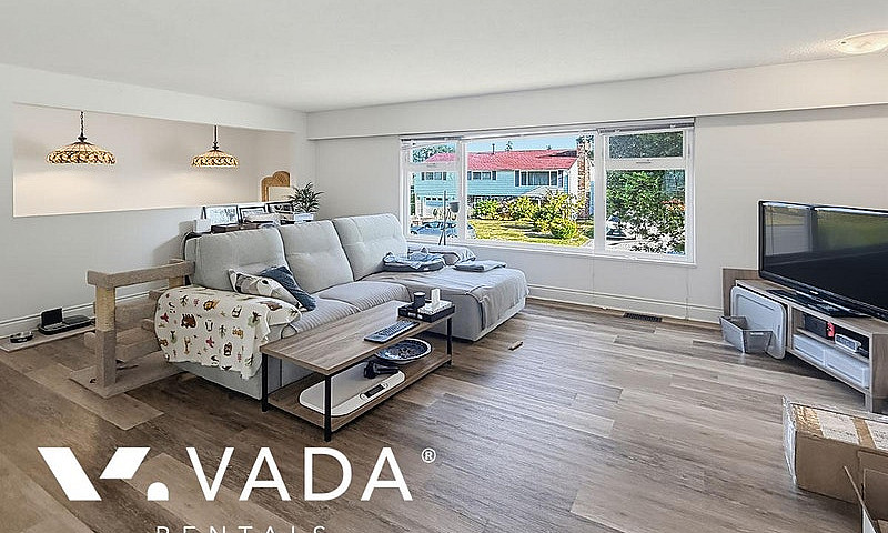 Steveston 3 Br Upper...