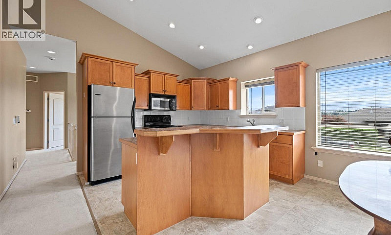 2060 Spyglass Way We...