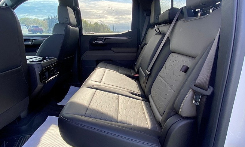 2025 Chevrolet Silve...